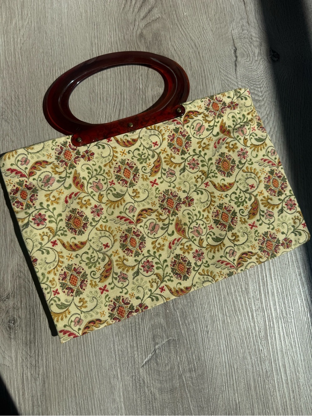 Vintage 70’s Floral Handbag with Brown Resin Handles